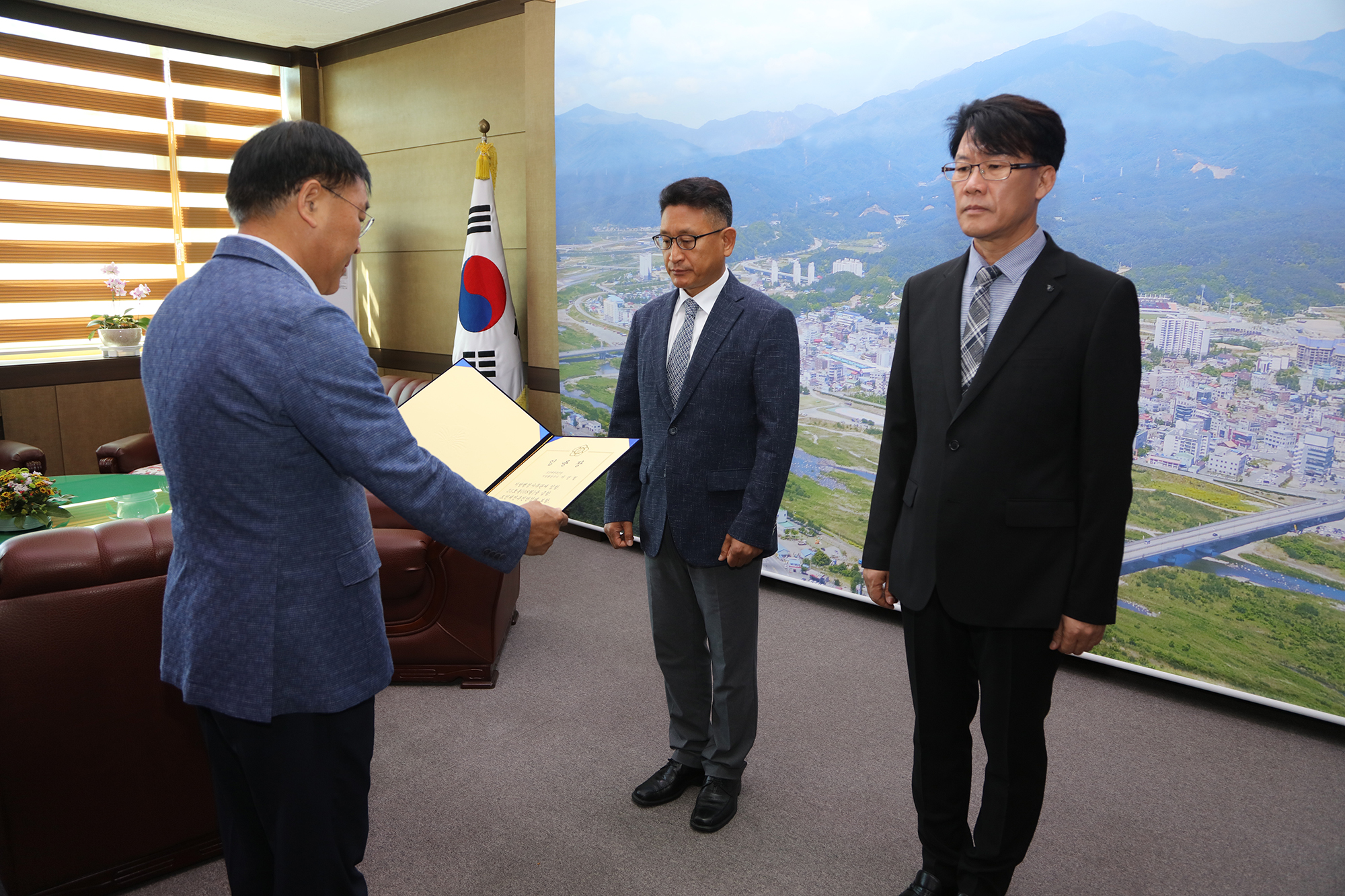 20190624 임명장 수여-서성철 황병길 과장