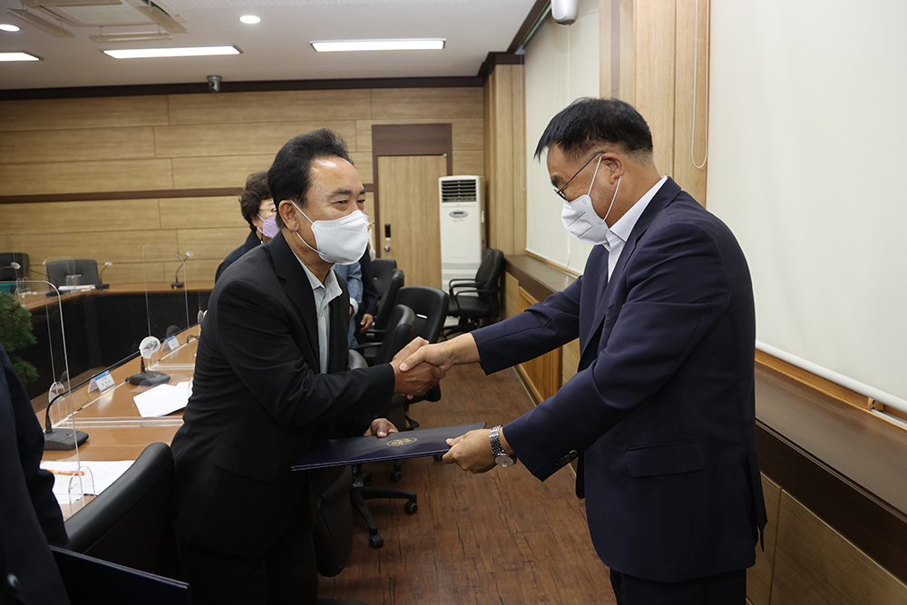 20220725 민주평통 지역대표 자문위원 위촉장전수
