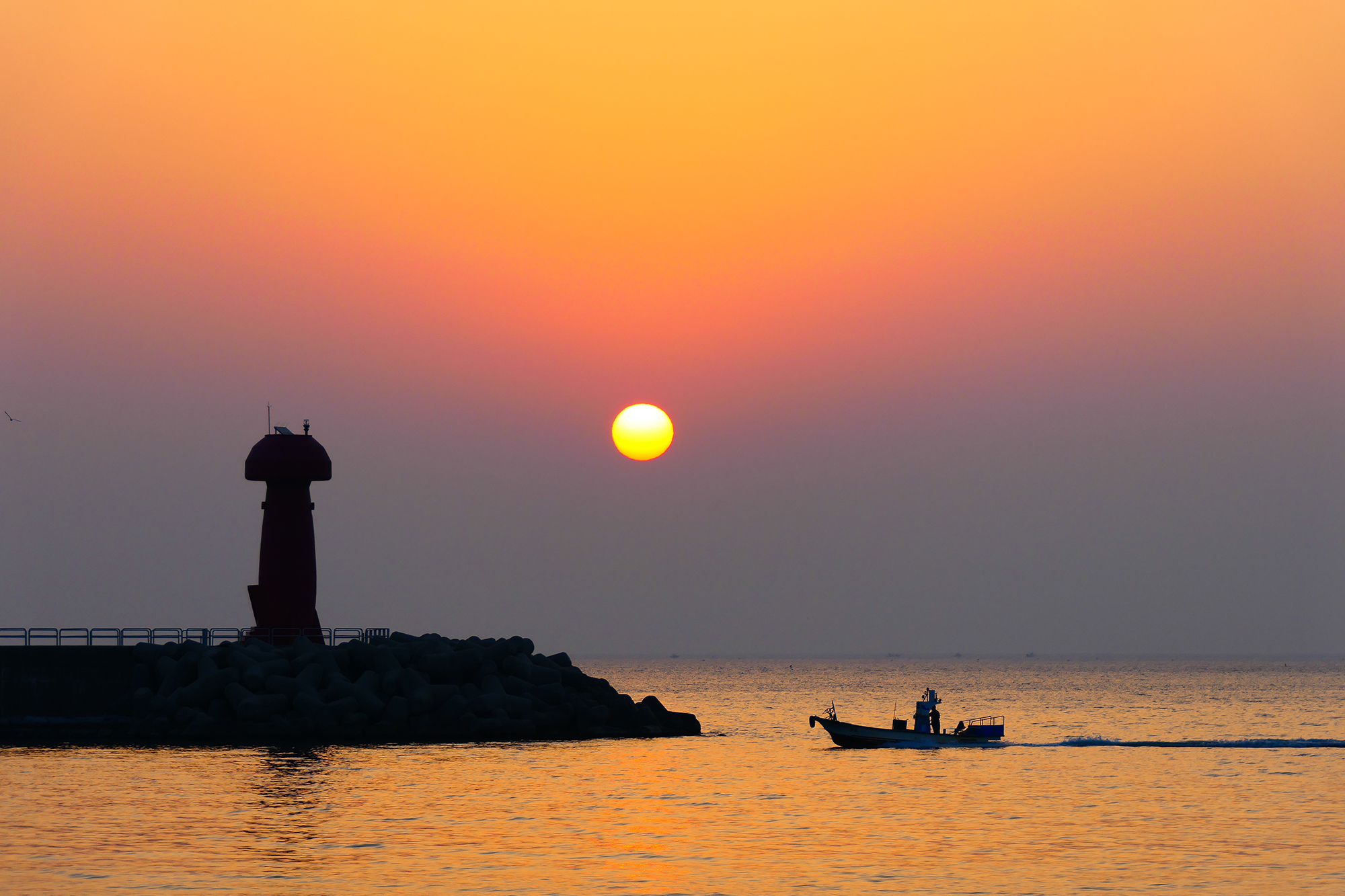 2018 03 26 물치송이등대 일출