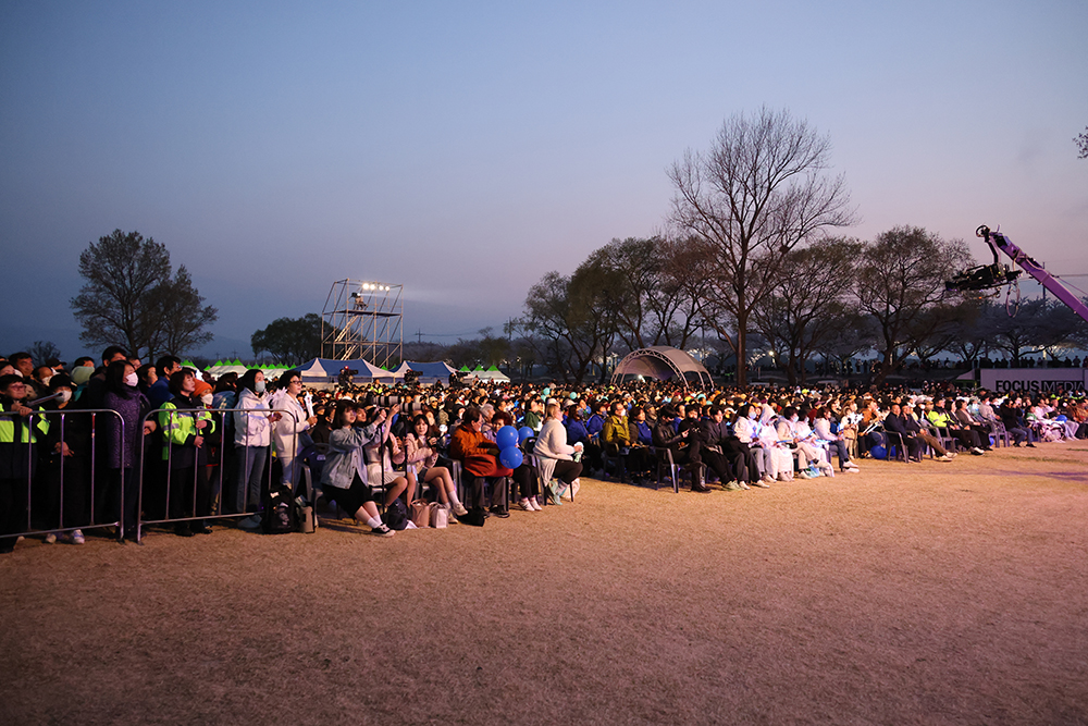 20230401 벚꽃과 함께하는 봄맞이 콘서트